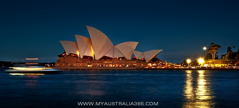 Опера хаус ночью