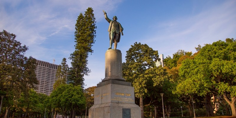 Памятник Джеймсу Куку James Cook в Гайд парке Hyde Park