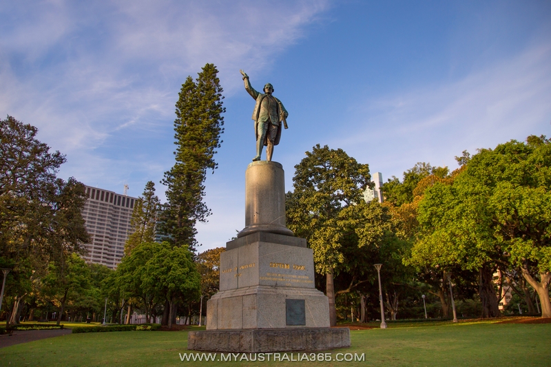 Памятник  Джеймсу Куку James Cook в Гайд парке Hyde Park