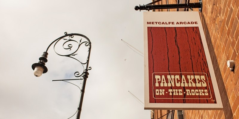 Популярный ресторан в Зе Рокс Pancakes on the Rocks